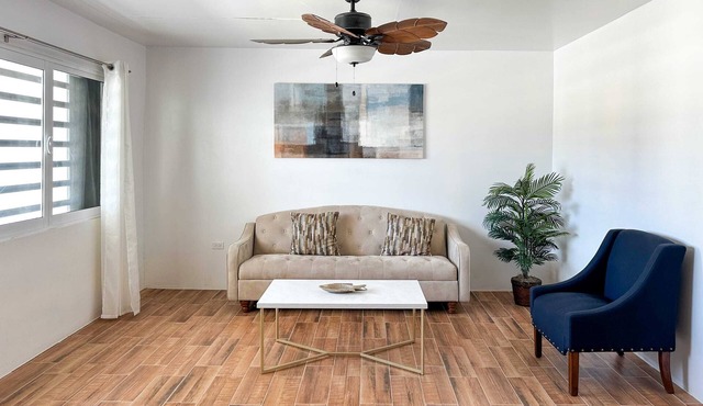 Family Friendly 3BR Stay Near Sandy Beach