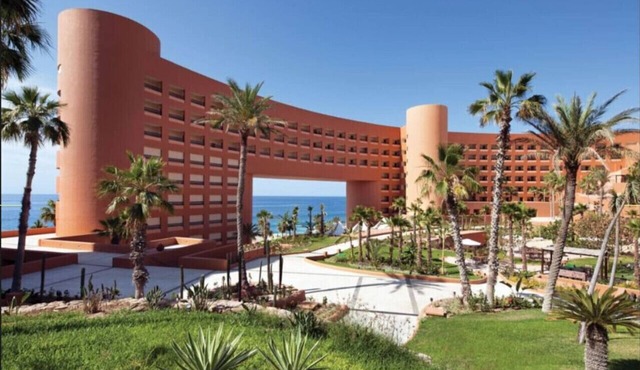 Family Fun by Sea of Cortez in this resort 2BD condo with resort amenities: pool, spa, kids club