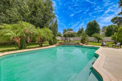 Family & Pet Friendly! Desert Oasis in Avondale