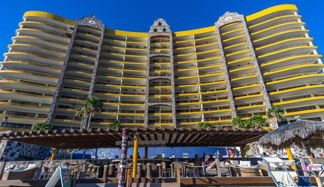 Family Tides Retreat Adorable Spacious Oceanfront Condo