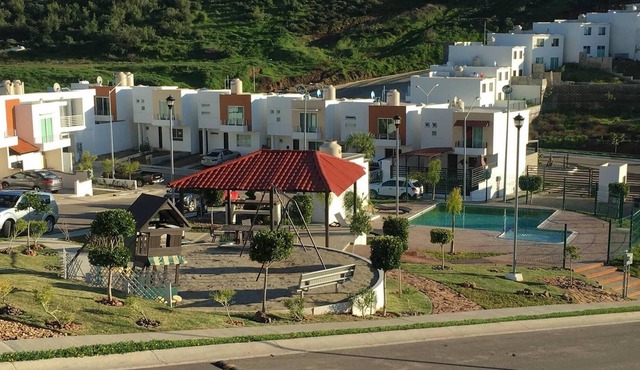 Fantastic & beautiful house close to the beach to relax but business ready