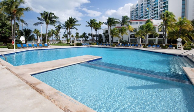 Fantastic Family Villa on the best Beach in Cancun