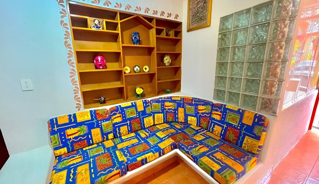 First floor house in Calle Adelita, in front of the Rest. La Gula