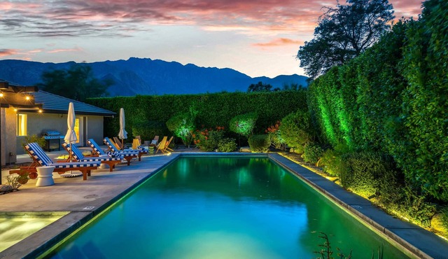 Free Pool Heating! Hot tub, Pool table, Fire pit!