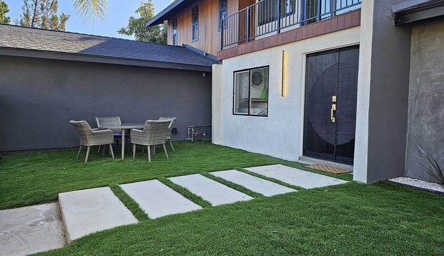 Full Modern House 4bd/3.5ba