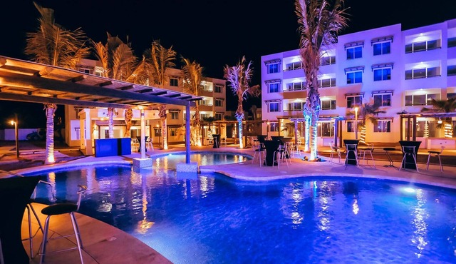 Fully Equipped 2 BR Main Floor Condo Near Beach at Almarena Residencial