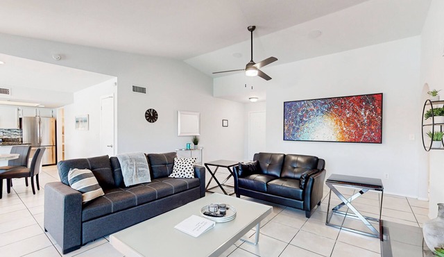 Fun-filled oasis with backyard pool, putting green & hot tub - near Kierland