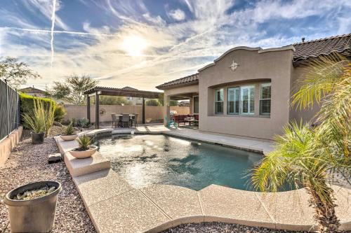 Game Room, Patio! Family-Friendly Goodyear Home