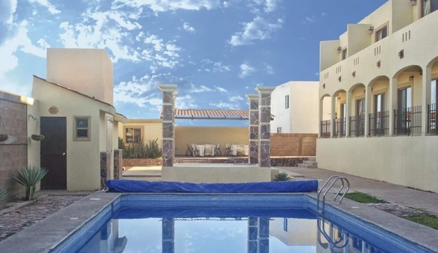 GARIMAR CONDOMINIUMS, SUITABLE FOR FAMILIES AND FRIENDS