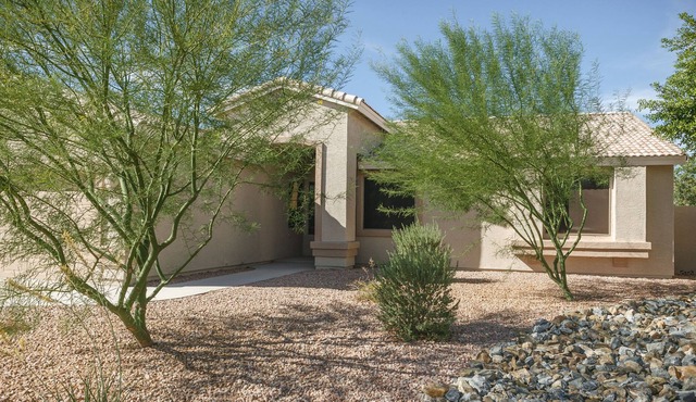 Gateway To Phoenix Attractions. 8 Minutes To Old Town Scottsdale.
