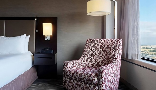 Get Ready for Blissful Getaway! 4 Relaxing Units, Fitness Center, Pet-Friendly in Milpitas