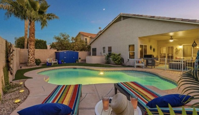 Gilbert Gem - Heatable Pool, BBQ, 2 King Beds
