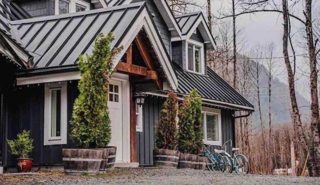 Glacier Valley Farm in Upper Squamish Valley