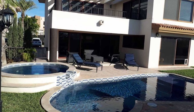 Gorgeous 2 1/2 Bedrooms House with a private pool and a Spectacular View