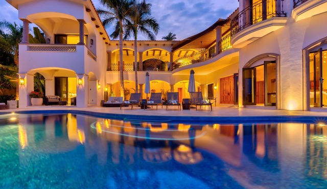 Gorgeous 5-Bedroom Property in Villas del Mar