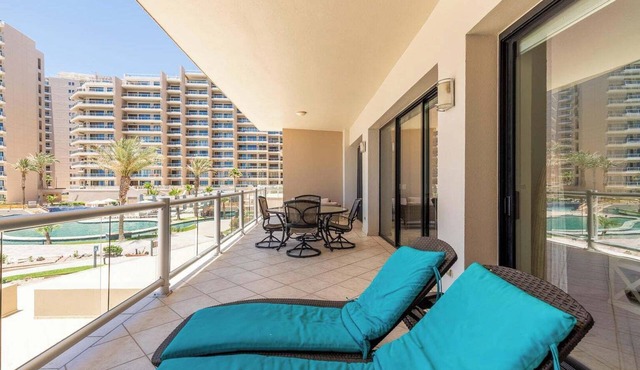 Gorgeous Las Paloma’s Diamante 201! Phase I 2 Bedroom 2 Bath Ocean Front Condo