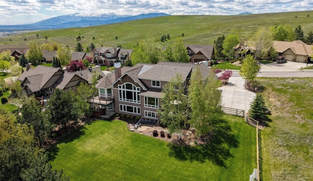 GORGEOUS MOUNTAIN VIEW HOME IN PREMIER MISSOULA NEIGHBORHOOD with 6 Bedrooms!