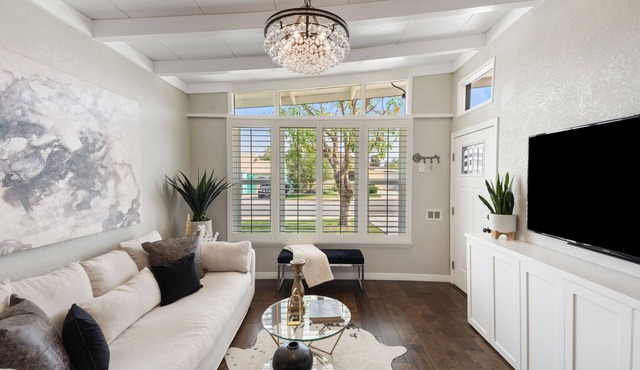 Gorgeous South Redlands, CA 3 bed 2 bath Midcentury Modern!