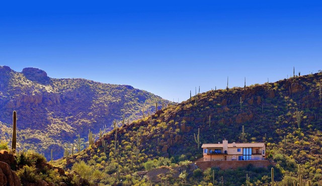 Gorgeous Tucson Mountain Retreat - Stunning Views - City Lights- Saguaro Nat. Pk