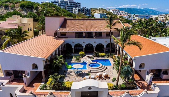 Gorgeous View Spanish Villa near beach & town! Sleeps 20! Maid service included