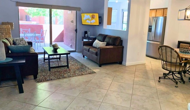 Grand Oasis: Luxury Condo in La Solana