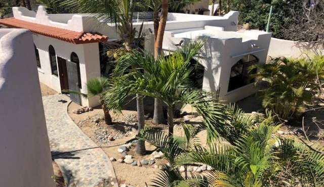 Great location 2 blocks from the beach.