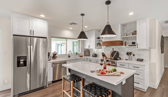 Greenway Getaway - Private Pool - North Scottsdale