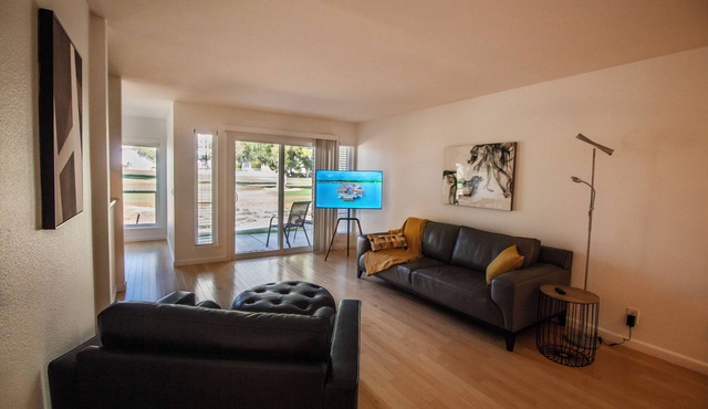 Guard Gated Golf Course 1mi to Vegas Strip Best Kept Secret Quiet Secure 9