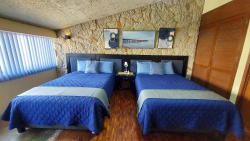 Habitación amplia cerca de Andares