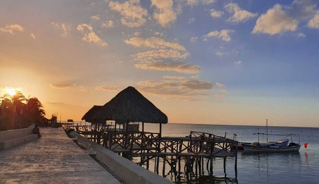 Habitación Frente al Malecon en Casa Azul Cielo