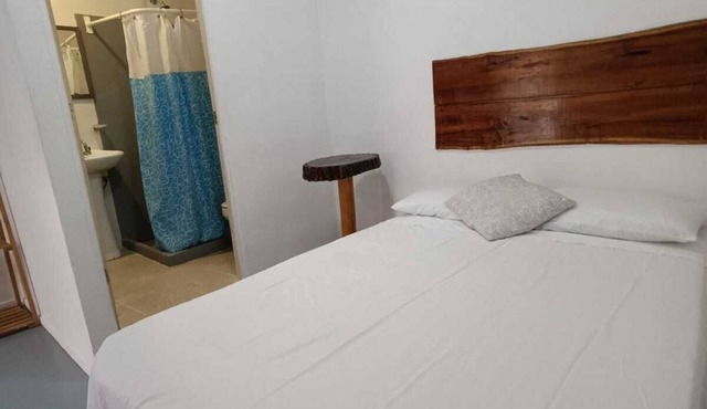 Habitaciones de Hotel Tipo Europeo, Para Parejas, Grupos Grandes, Personas Solas