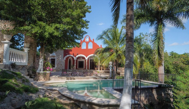 Hacienda Beek - 3BR Private Pool Villa near Valladolid