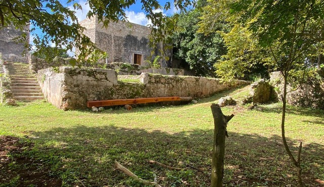 Hacienda in the jungle and private cenote - Close to Chichen Itza. Mayan Gastronomy