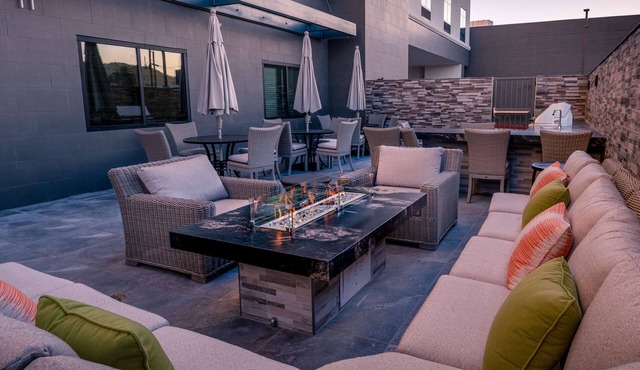 Hampton Inn Riverside Downtown Convention Center