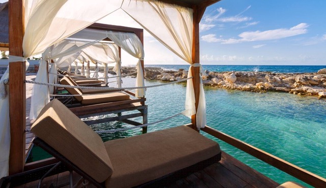 Hard Rock Riviera Maya - Heaven Deluxe Swim-Up W/ King Bed