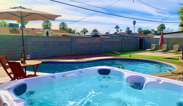 Heated Pool & Hot Tub ⭐️ Mins to Old Town, ASU, Hiking and ⛳️
