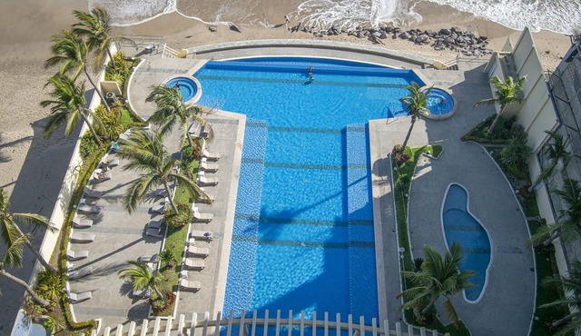 Heated Pool Stunning Las Gavias Golden