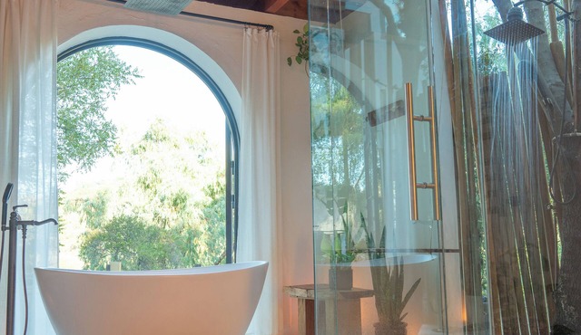 Heavenly Tree Spa - Treehouse Crystal Spa in Topanga Canyon