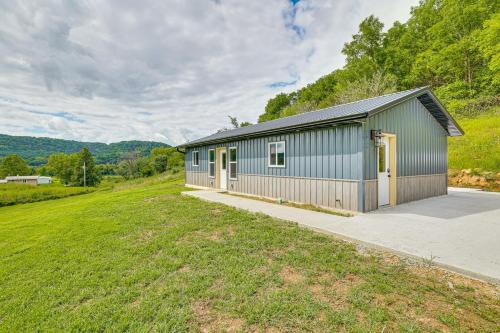 Hike, Fish & Relax: Kickapoo River Cabin! in Viola