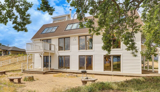 Hiking, Wineries & More! Mtn-View Gem in Tehachapi