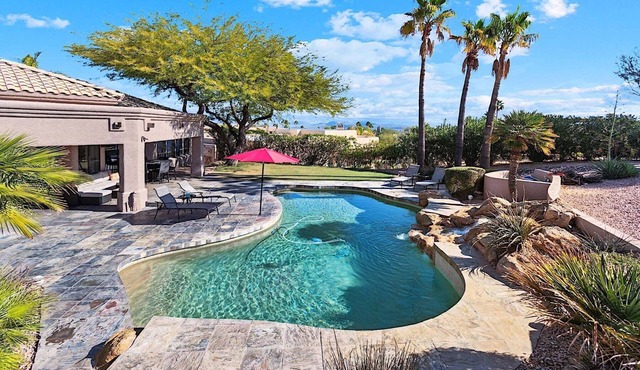 Hillside Tranquility - Desert Views, Heated Pool, Outdoor Kitchen & Light-Filled Luxury
