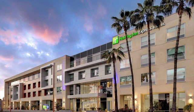 Holiday Inn Express & Suites Glendale Downtown by IHG
