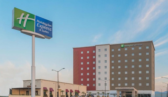 Holiday Inn Express & Suites Silao Aeropuerto Terminal by IHG