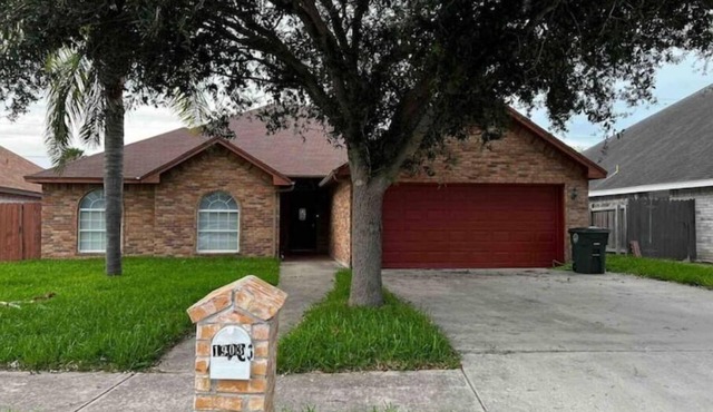 Home in Mission great location! Safe and quiet neighborhood. Tvs in every room.