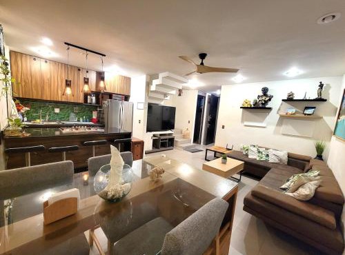 Home La Reina