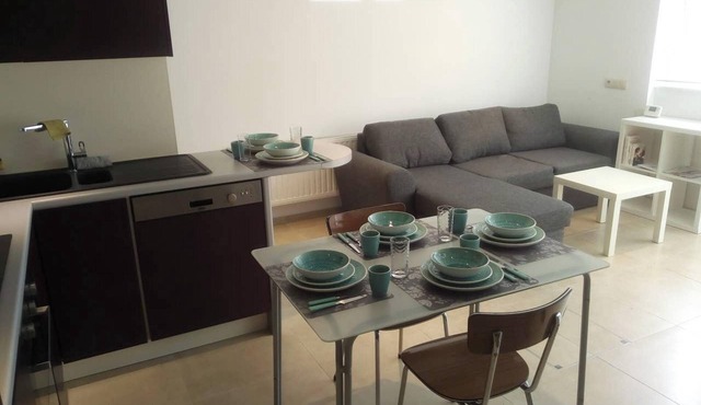 Homerez - Comfortable Apartment in Waterloo with Jacuzzi - 78m²