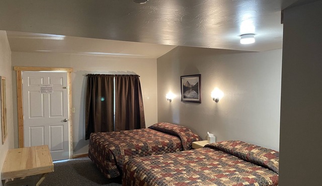 Hooks Hideaway Motel