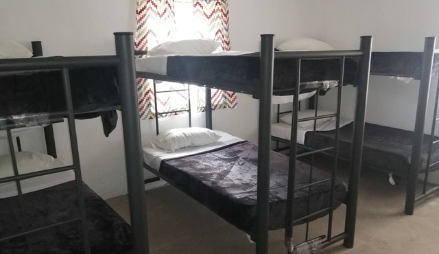 Hostal Fonts - Hostel