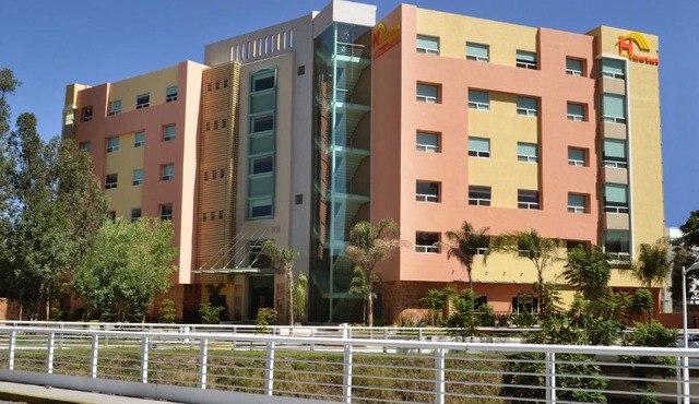 Hostalia Hotel Expo & Business Class