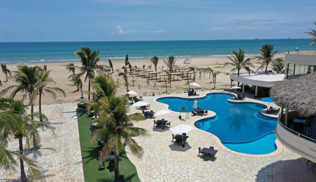 Hotel Arenas del Mar Resort